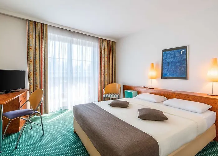 Star Premium Hotell 3*